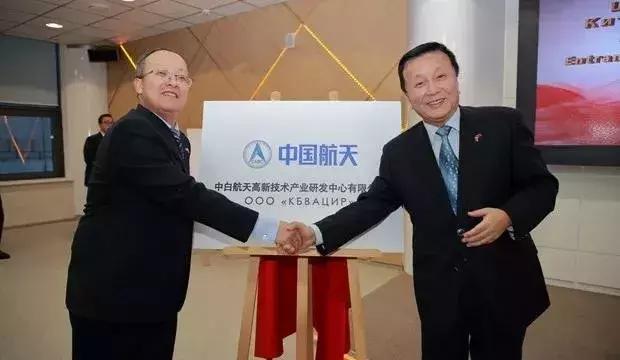 丝绸路上,壹品冰屏向世界展现“中国科技之美” 丝绸路上,壹品冰屏向世界展现“中国科技之美”