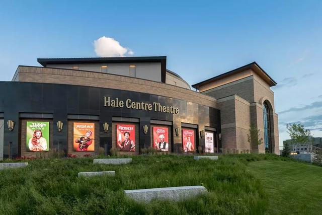 艾比森携手RevelTV为黑尔中心剧院打造的沉浸式显示方案