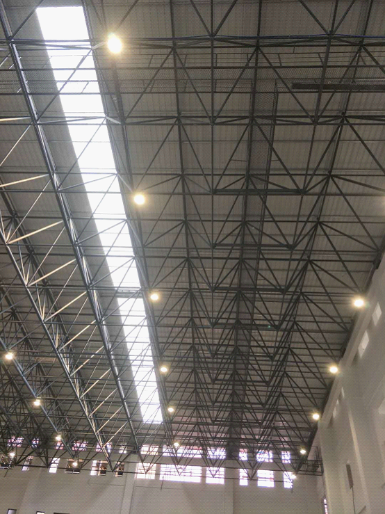 打破垄断 世界首个千瓦级高功率密度LED体育场馆灯正式下线
