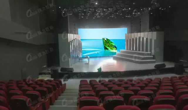 LED显示屏入校季 现代化名校都长这样！