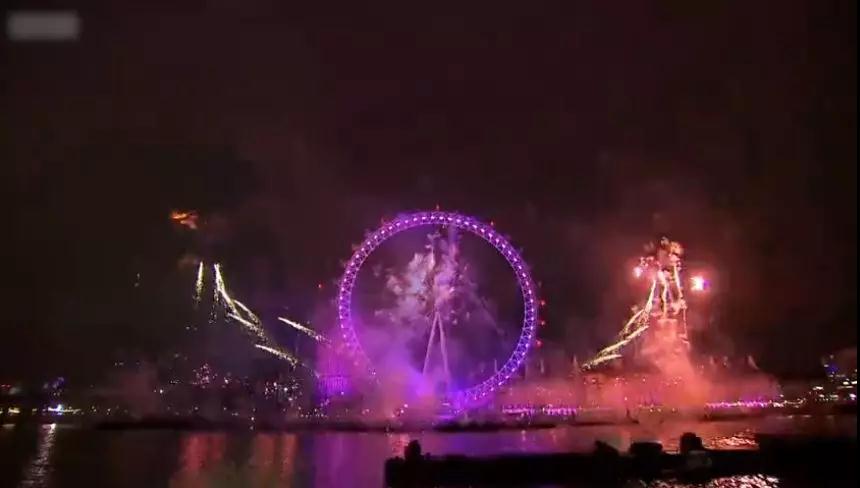 全球跨年烟火灯光大PK：迪拜土豪塔亮瞎眼 英国伦敦眼炸开花