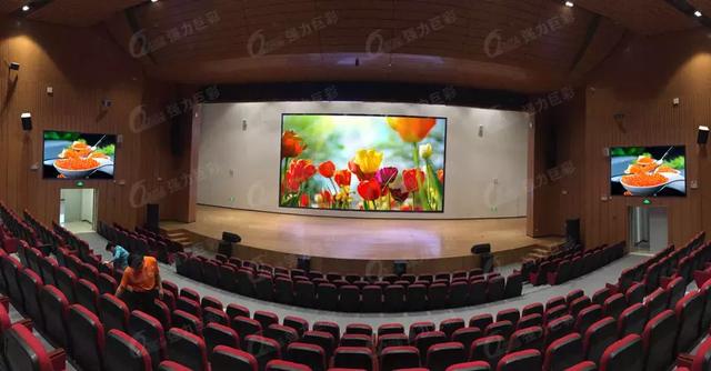 LED显示屏入校季 现代化名校都长这样！