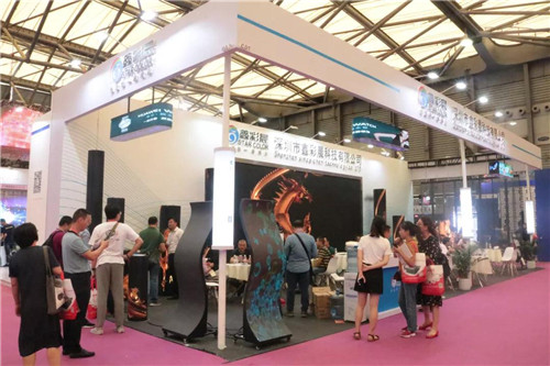 展会专访丨鑫彩晨：不间断的创新突破，柔性显示屏开启更多，更广的应用领域