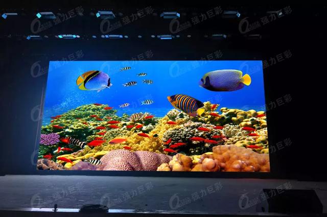 LED显示屏入校季 现代化名校都长这样！