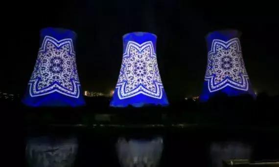 巨型冷却塔上演《梦回下花园》，巴可缔造光影传奇梦