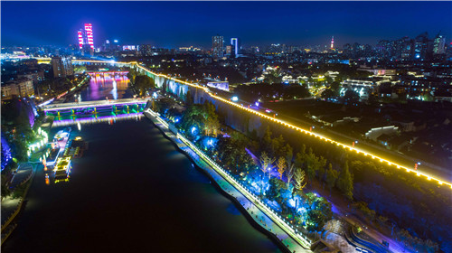 灯光秀美景，璀璨迎国庆 南京夜景照明开启“节日模式”