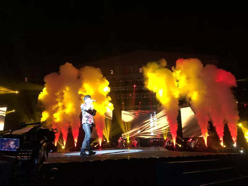 视诚助力动力火车台中演唱会