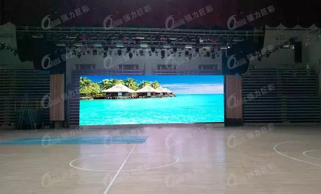 LED显示屏入校季 现代化名校都长这样！