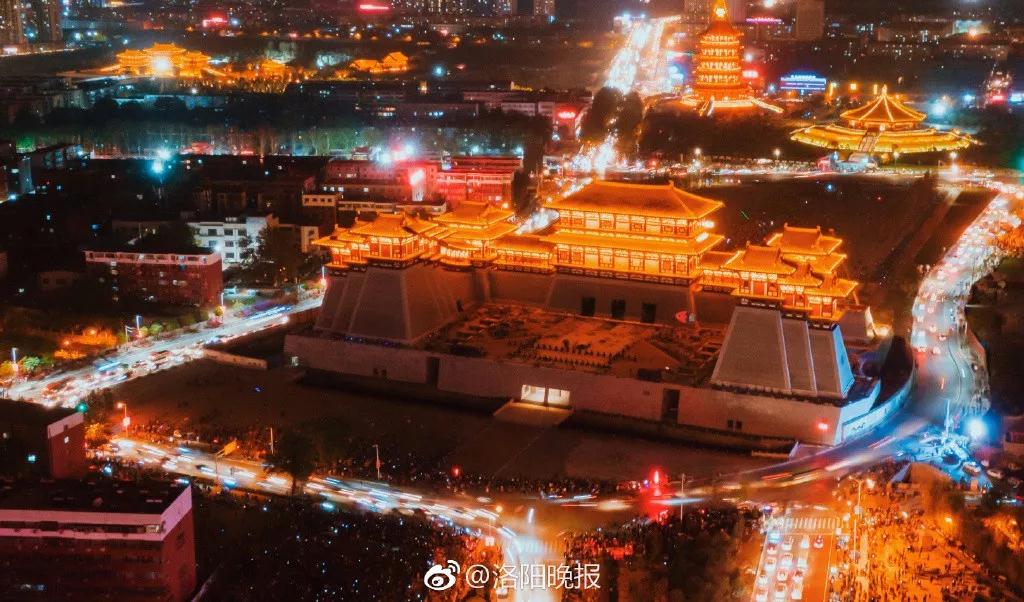 震撼！洛阳连续20天上演“3D灯光投影秀”