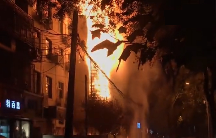 外墙LED屏火烧派出所！拿什么拯救你 安全事故频发的户外LED屏产业