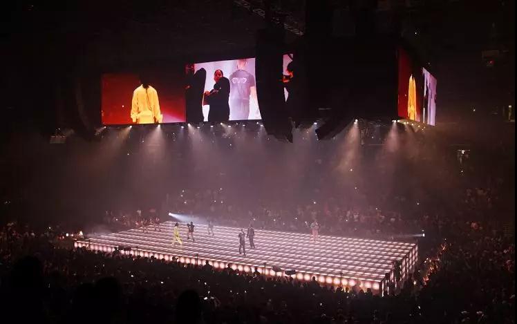 有钱就可以为所欲为吗？这个舞台告诉你：是的！