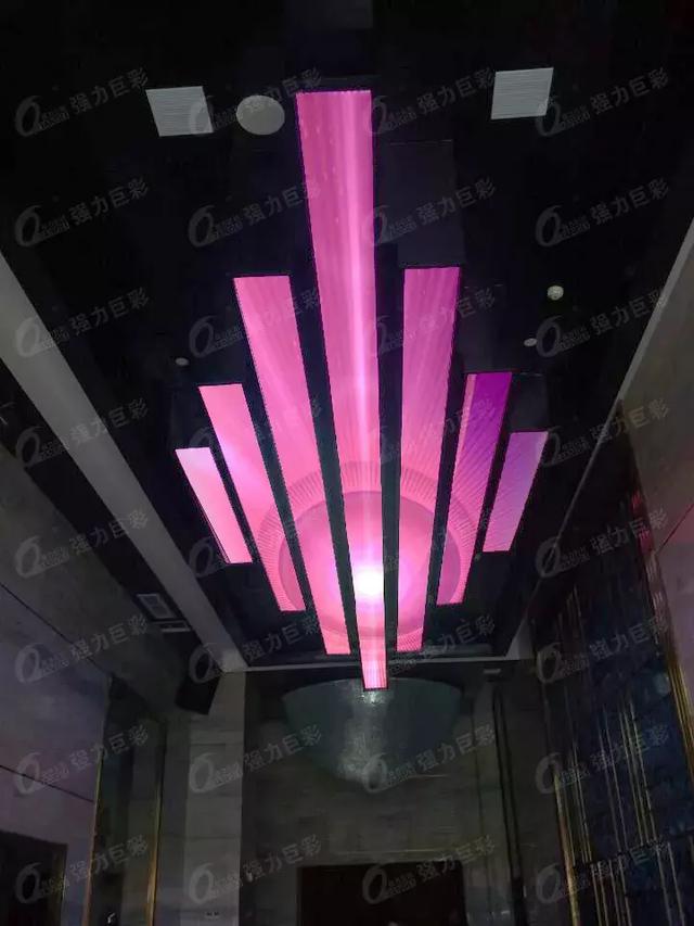 越夜越美丽 LED显示屏让都市娱乐更多彩！