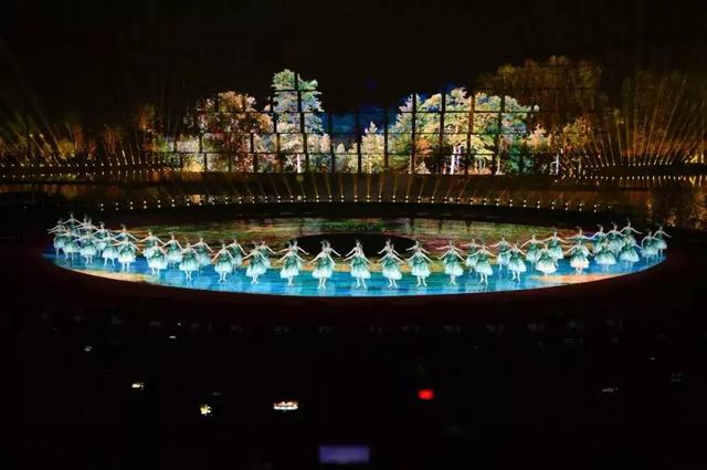 溢彩世园会 晶台谱华章