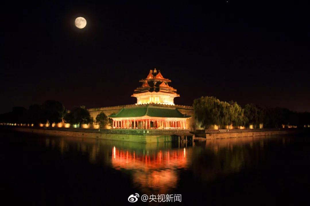 故宫又火了！建院94年来首次举办“灯会”