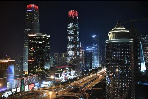 盛世美景 利亚德打造朝阳灯光秀为祖国庆生