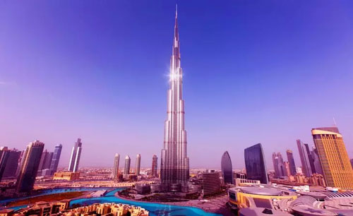 华为花500亿在迪拜塔打广告，2019户外广告市场仍是LED屏企掘金重地？