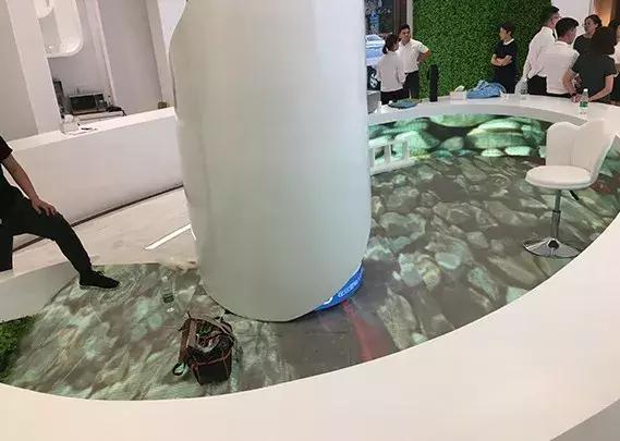 全方位高级体验鼎力显示互动LED地砖屏个性张扬时尚