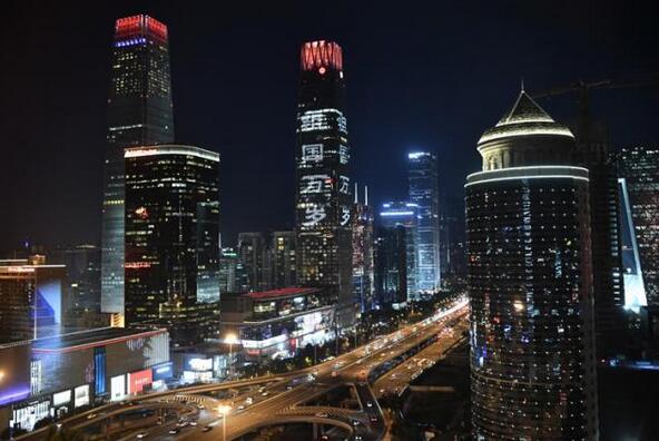 盛世美景 利亚德打造朝阳灯光秀为祖国庆生