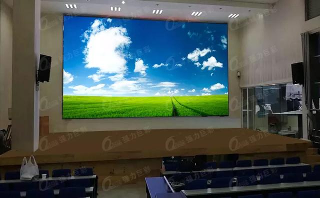 LED显示屏入校季 现代化名校都长这样！