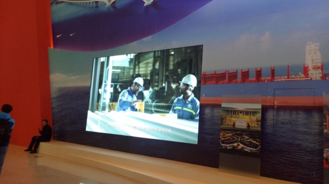 彩易达LED显示屏亮相国博 印证伟大变革