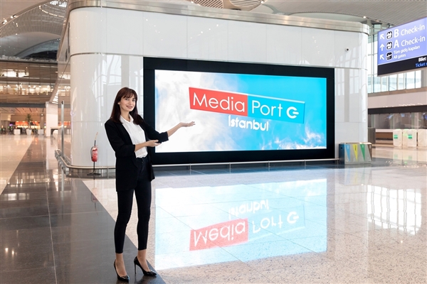 三星成功安装世界最大的机场室内LED指示屏：1012平米