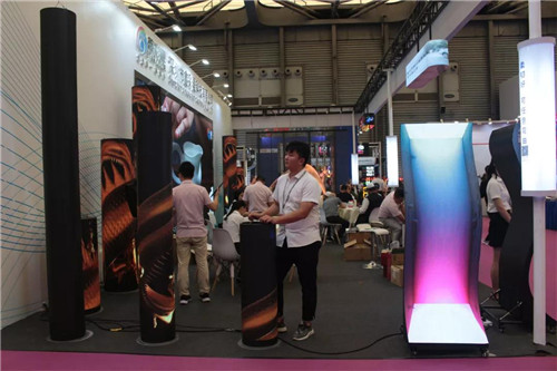 上海展微视：小间距继续引领风骚，细分产品领跑展会现场