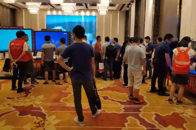 强力巨彩全国推介会再掀热潮！