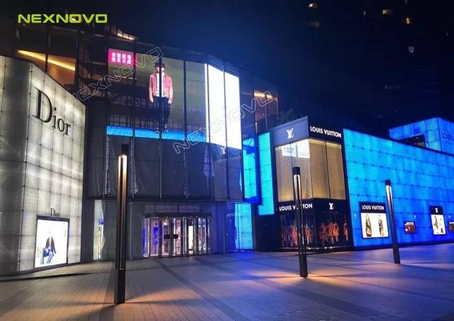 建筑媒体新动力-晶泓LED透明屏扮靓澳门国际时尚都会