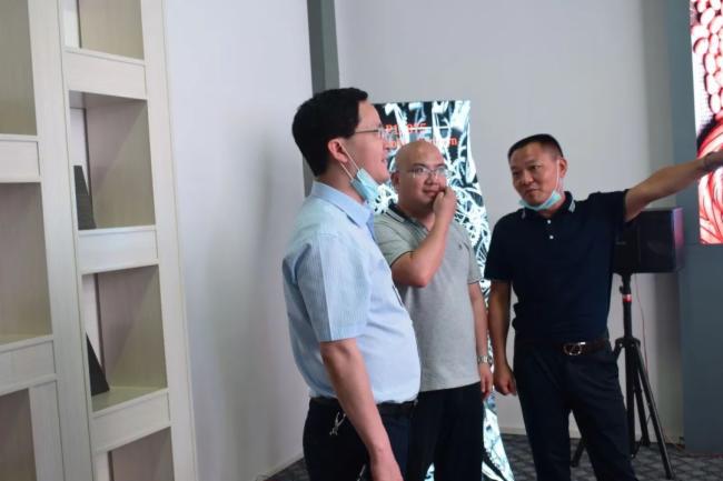 江西省新联会副会长舒文锋一行在江西鑫彩晨考察