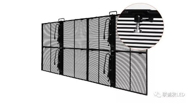 周杰伦演唱会现神秘“机器球”,“粉心”女神泪流满面! 周杰伦演唱会现神秘“机器球”,“粉心”女神泪流满面!