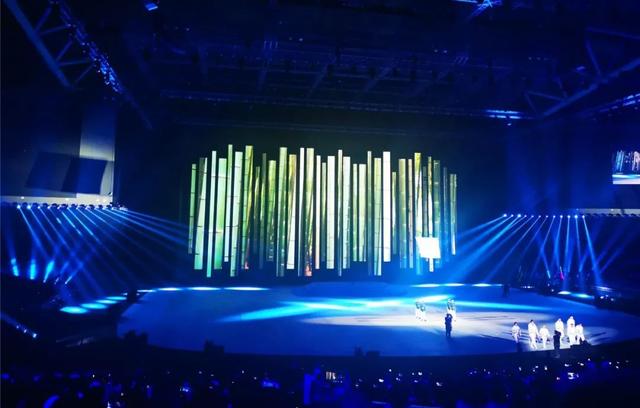 东南亚运动会开幕式，艾比森上演“极限挑战”