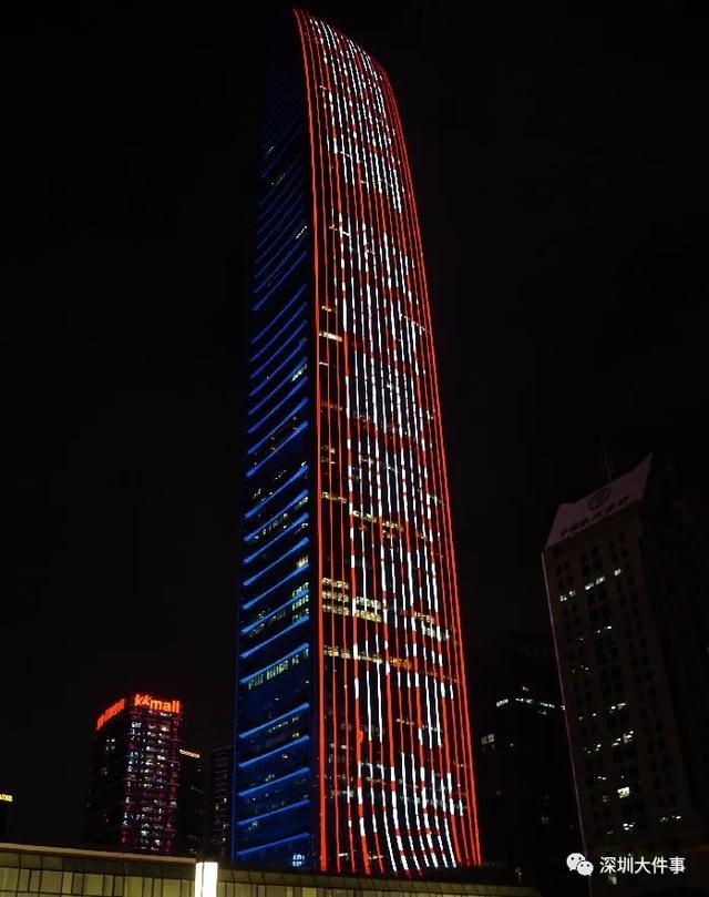 今夜，深圳人都在抬头看他们！全城亮灯，这些瞬间让人泪目