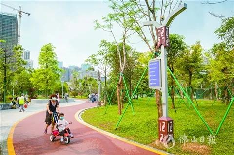 两会下的智慧灯杆产业:头角峥嵘、蓄势崛起,城市抢抓新“基”遇! 两会下的智慧灯杆产业:头角峥嵘、蓄势崛起,城市抢抓新“基”遇!