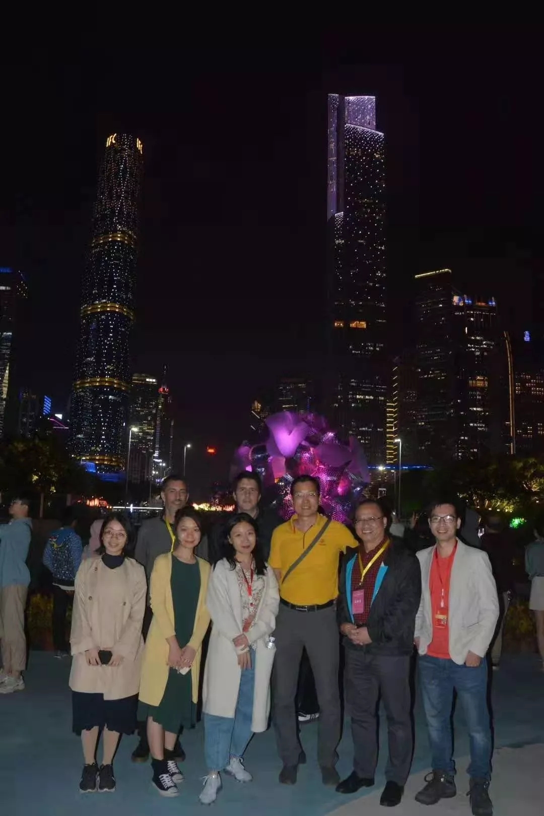 广州国际灯光节《海心之珠》——朦胧夜色花心开，海心明珠耀天河