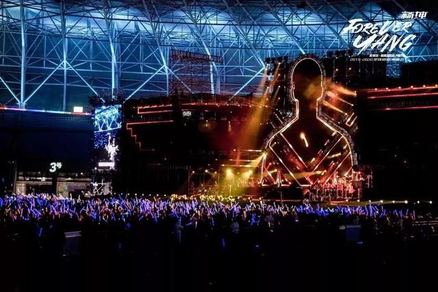 杨坤演唱会嗨爆盐城，洲明柏年用专业护航