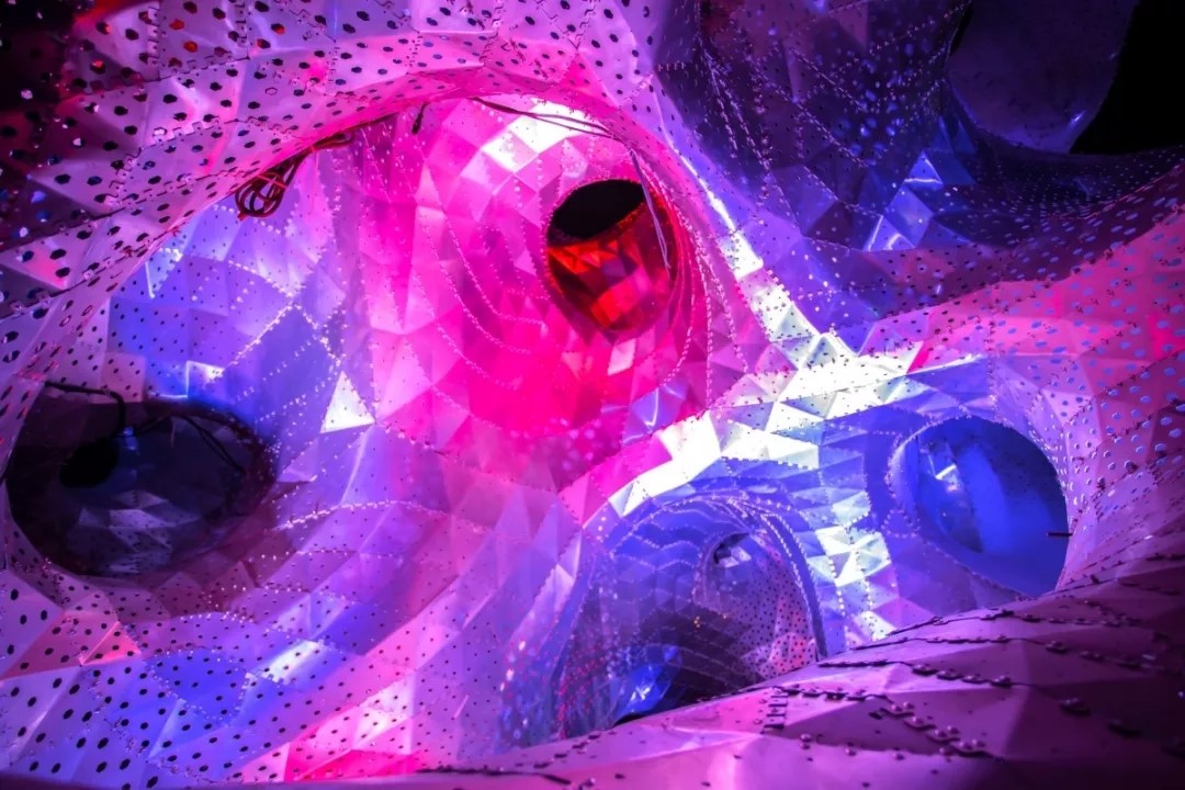 广州国际灯光节《海心之珠》——朦胧夜色花心开，海心明珠耀天河