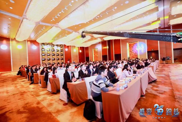 2019年慧聪LED显示屏行业品牌盛会颁奖盛典，金达诺荣获“最佳创新性品牌”荣誉！