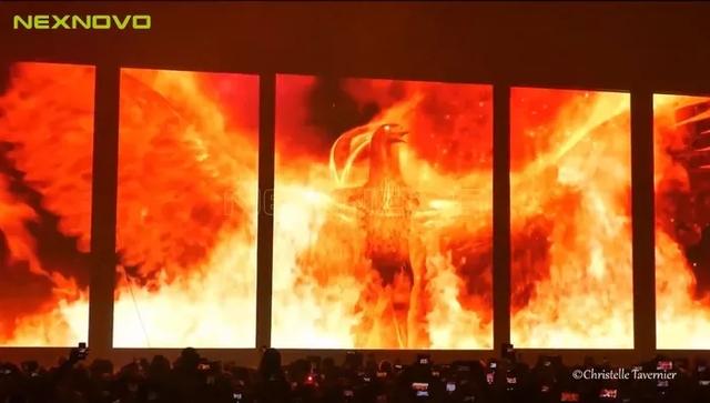 继U2乐队之后，又一大咖世界巡演选择晶泓LED透明屏