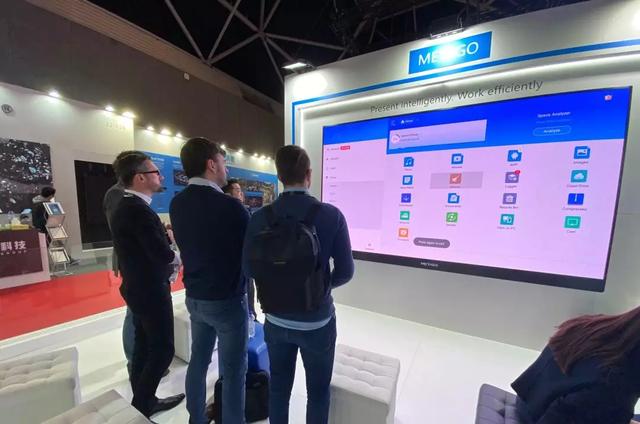 心中有客户 疫情挡不住 | 联建光电大屏惊艳荷兰ISE展