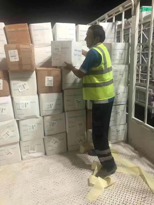 海康威视海外客户和员工全球接力为中国“加油”！