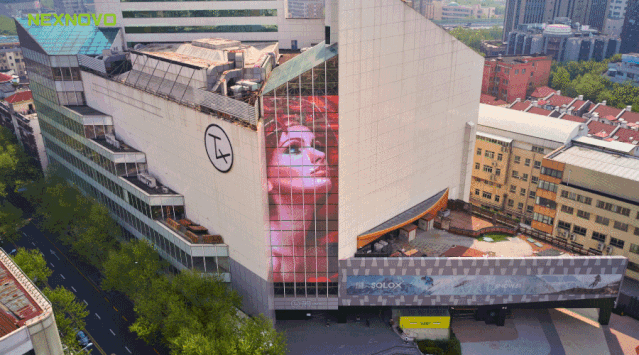 晶泓透明屏助力百年淮海路改造转型，引燃商业新范