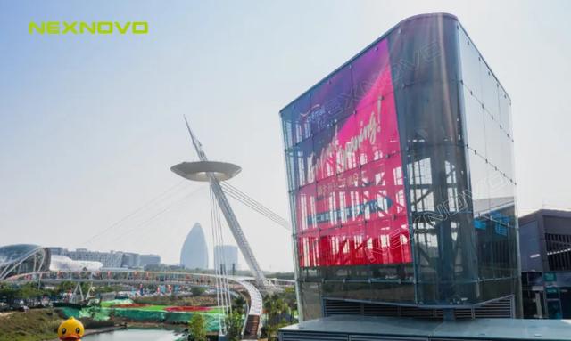 助力建筑幕墙新媒体,晶泓LED透明屏点亮三亚海棠湾河心岛项目