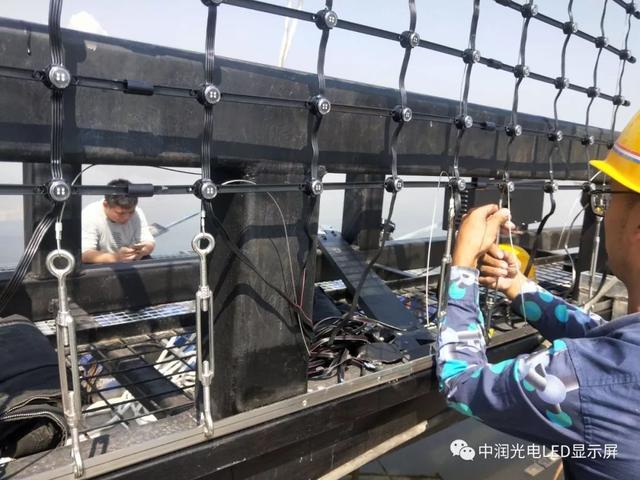 中润案例：太原清徐国际焰火节，1600平米网格屏惊讶亮相，逾22万人围观！