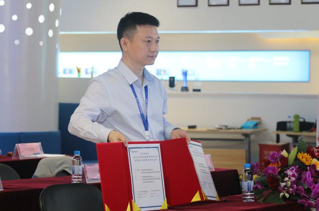 见屏如面 | 洲明2020年第二次核心客户线上签约仪式成功举行