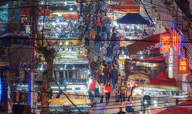 地摊经济火了，城市夜间经济还会远吗？