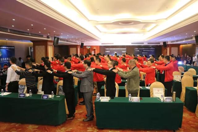 高尖精活动——2019年度慧聪LED显示屏行业十佳品牌企业产品推介会为第二天十佳品牌走访活动添彩