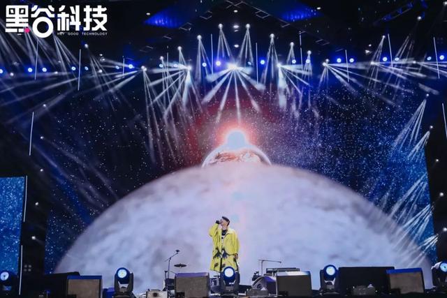 深德彩化身舞美艺术创造者，点燃威海之夜