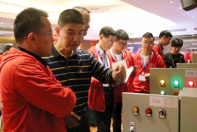 高尖精活动——2019年度慧聪LED显示屏行业十佳品牌企业产品推介会为第二天十佳品牌走访活动添彩