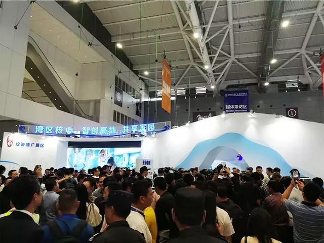 展区最火打卡地、市委称赞，华夏光彩这是要“出圈”？