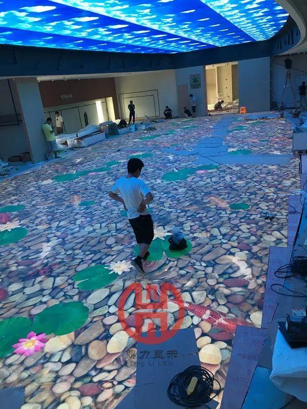 鼎力显示互动LED地砖屏-以实用为上的智慧智能人体交互科技